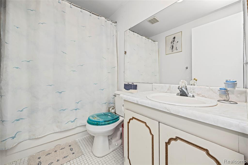 50666 Jefferson Avenue, D8, New Baltimore, MI 48047 — Photo 21