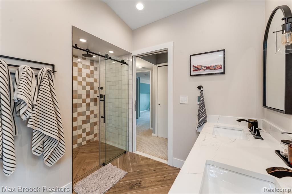 4321 Robinwood Avenue, Royal Oak, MI 48073 — Photo 24