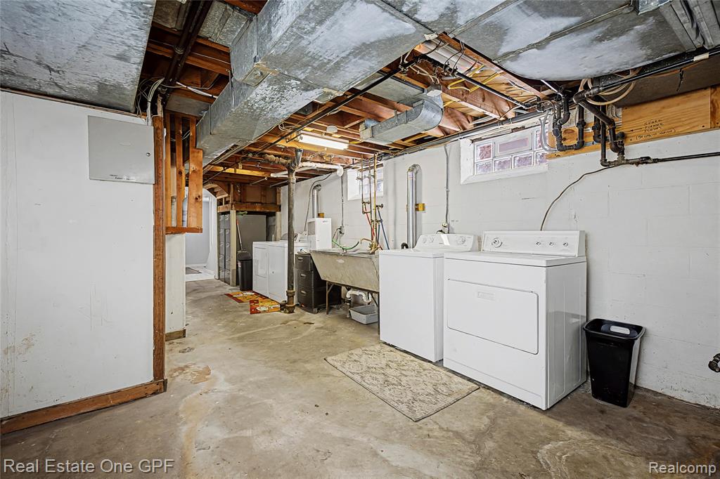 506 W 12 Mile Road, Royal Oak, MI 48073 — Photo 44