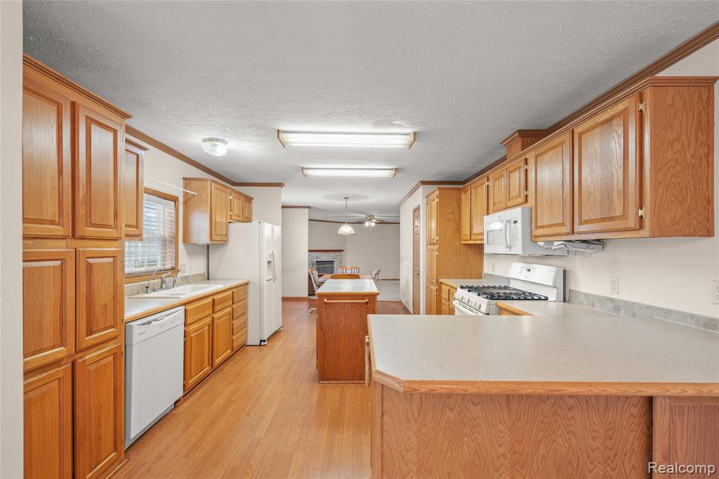 4966 Venice Circle, Northville, MI 48167 — Photo 12