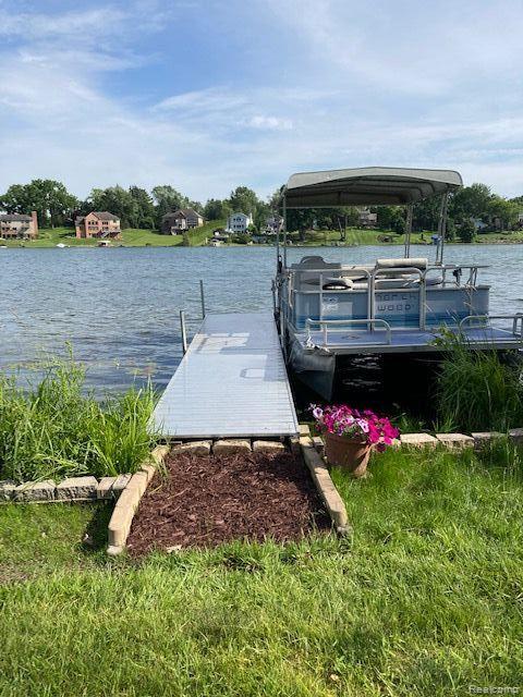 3053 MCCORMICK Drive, Waterford, MI 48328 — Photo 6