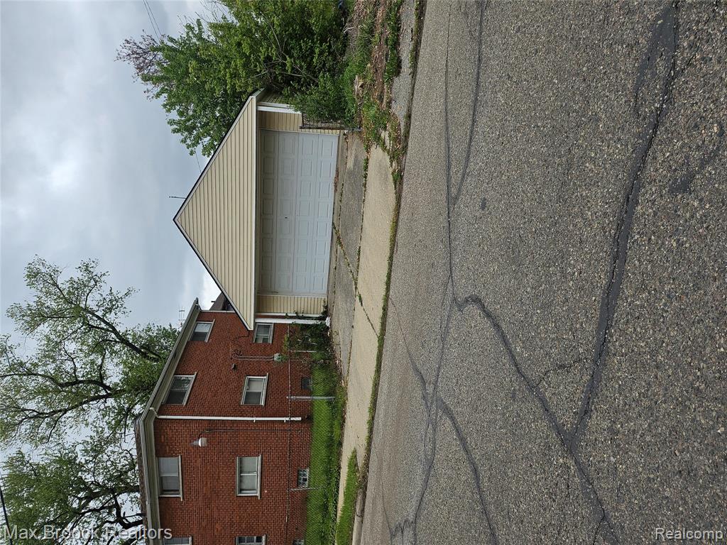 406 W Golden, Highland Park, MI 48203 — Photo 3