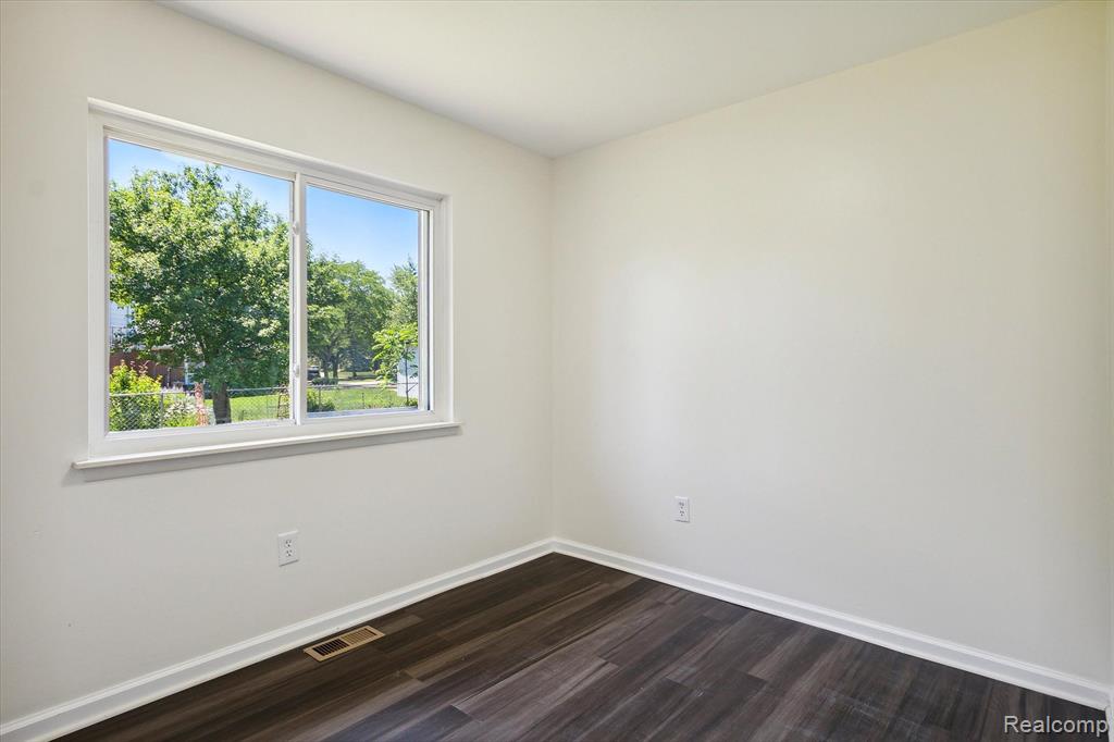 44259 N UMBERLAND Circle, Canton, MI 48187 — Photo 23