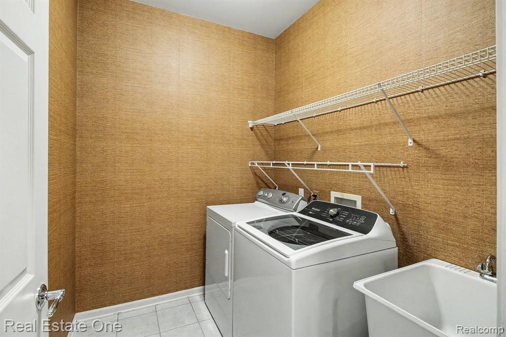 3991 Rainier Drive, 1, Howell, MI 48843 — Photo 17