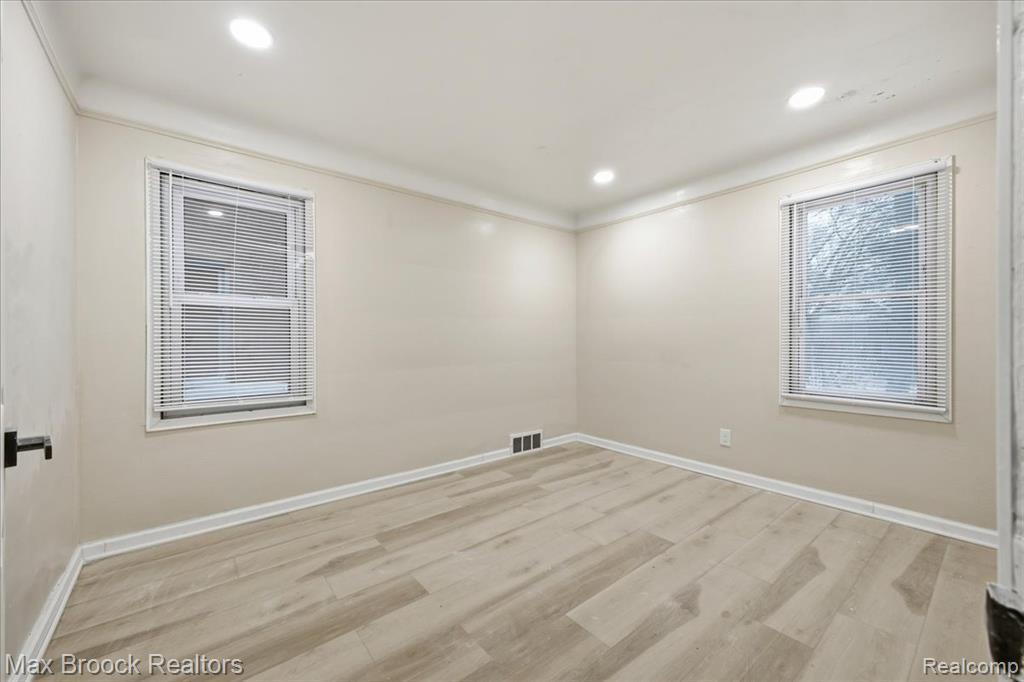 9722 Wayburn Street, Detroit, MI 48224 — Photo 15