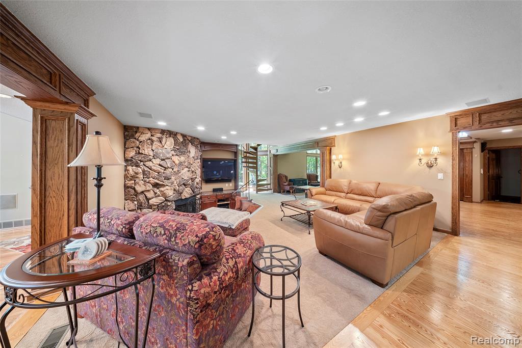 8931 Bridge Road, Grosse Ile, MI 48138 — Photo 6