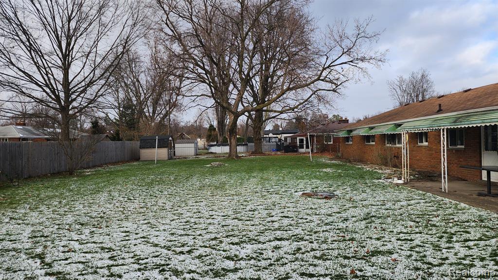 45251 CUSTER Avenue, Utica, MI 48317 — Photo 38