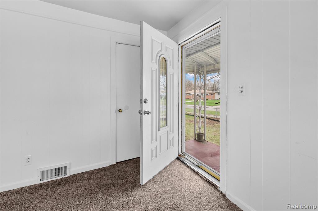 1009 BUICK Avenue, Ypsilanti, MI 48198 — Photo 5