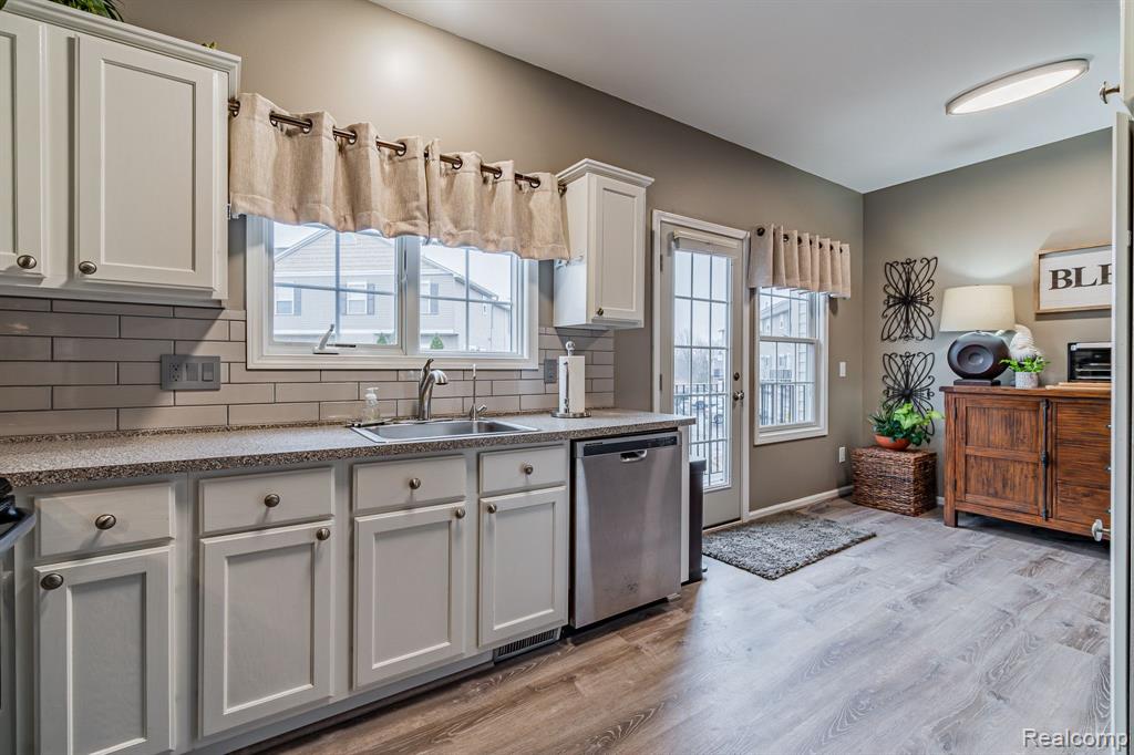 784 Eagle Drive, # 20, Fenton, MI 48430 — Photo 22