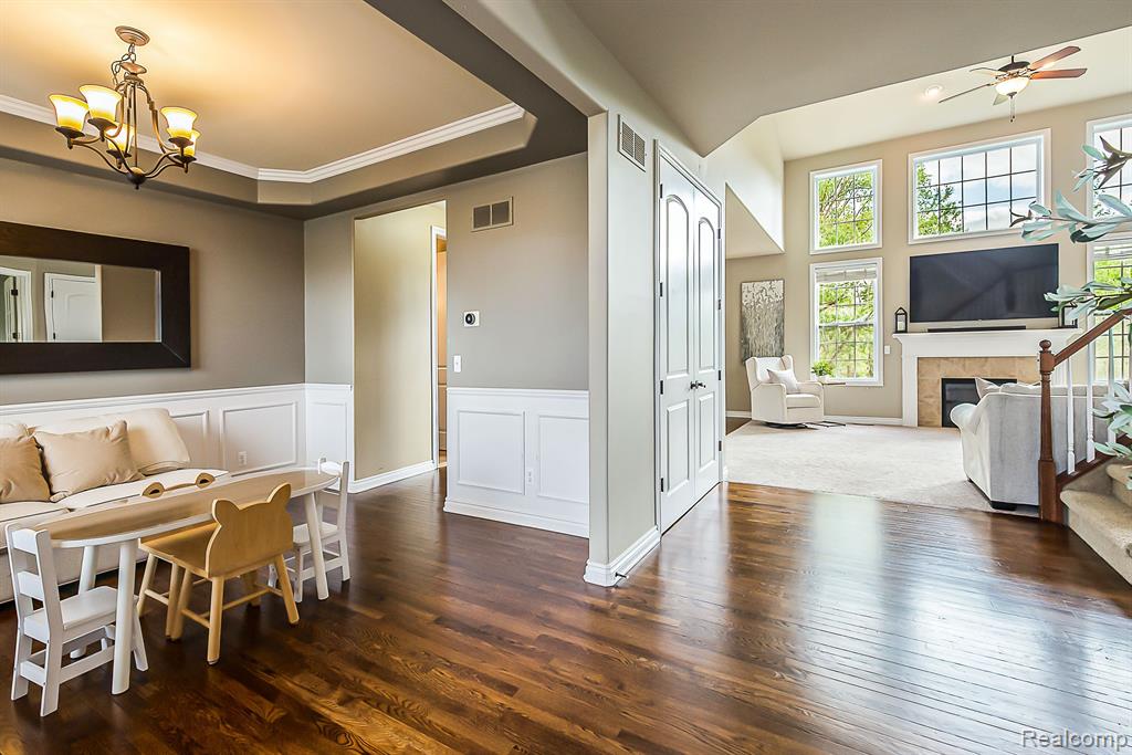 58799 CARRIAGE Lane, South Lyon, MI 48178 — Photo 4