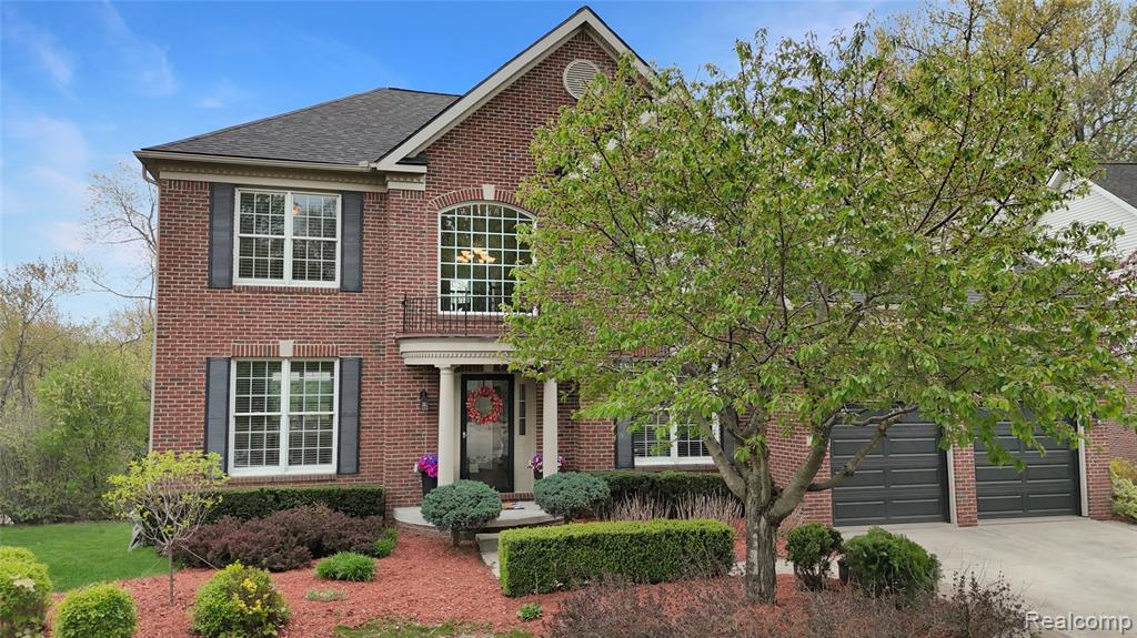 3031 Hidden Timber Drive, Lake Orion, MI — front exterior