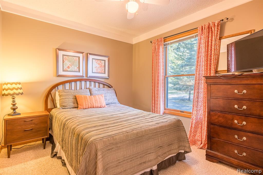 4649 Queens Way, Gladwin, MI 48624 — Photo 15