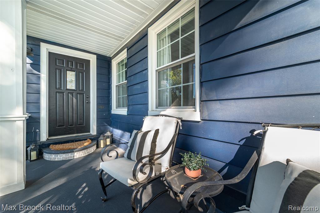74 W Elza Avenue, Hazel Park, MI 48030 — Photo 2