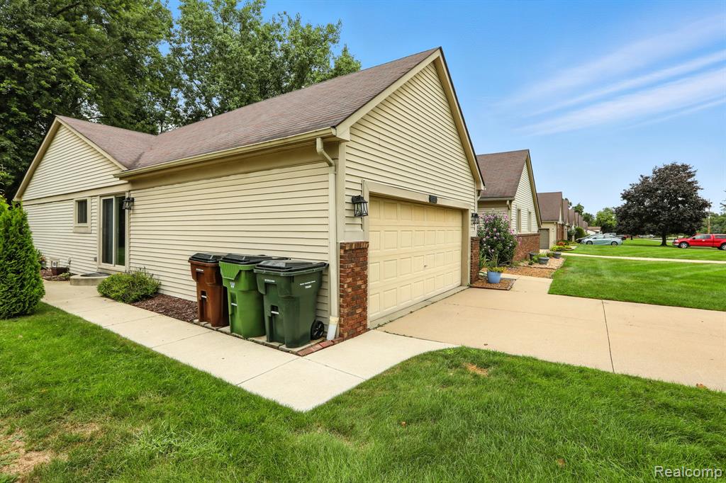 8529 22 Mile Road, Shelby Twp, MI 48317 — Photo 7