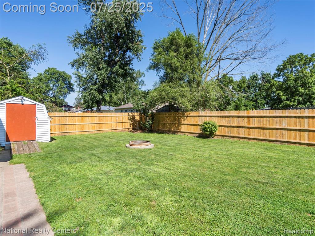 407 Crescent Avenue, Holly, MI 48442 — Photo 22