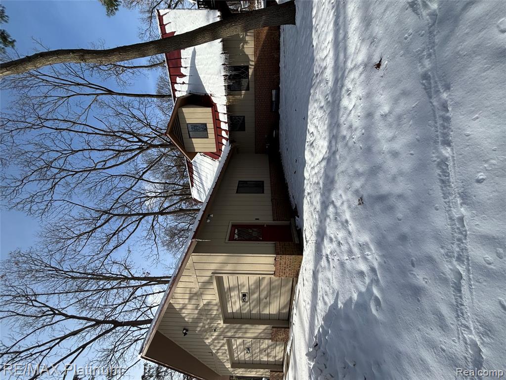 11095 HIBNER ROAD, Hartland, MI 48353 — Photo 46