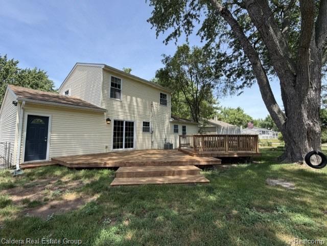 815 Manzano Drive, Wolverine Lake, MI 48390 — Photo 22