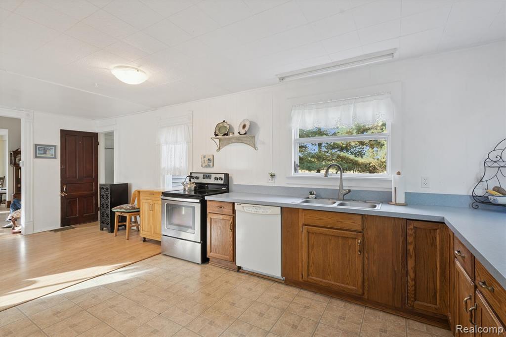 674 Beech Highway, MI 48813 — Photo 12