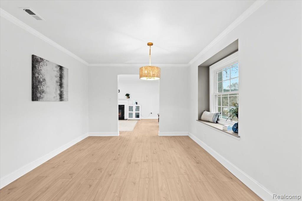 4675 QUARTON Road, Bloomfield Hills, MI 48301 — Photo 15