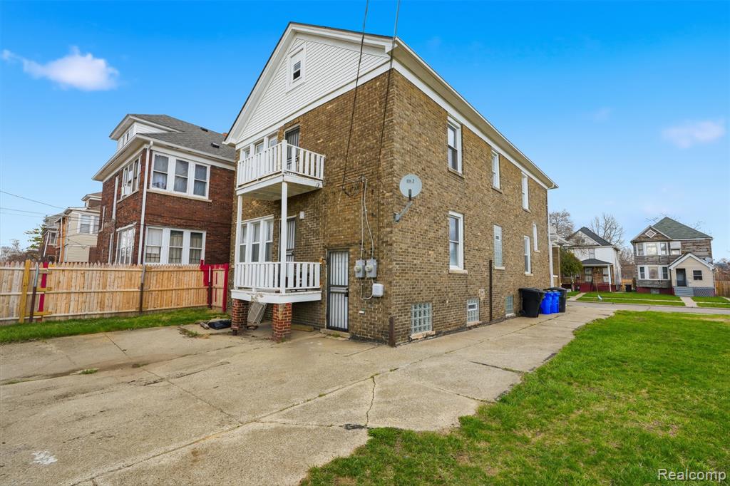 5145 Iroquois Street, Detroit, MI 48213 — Photo 18