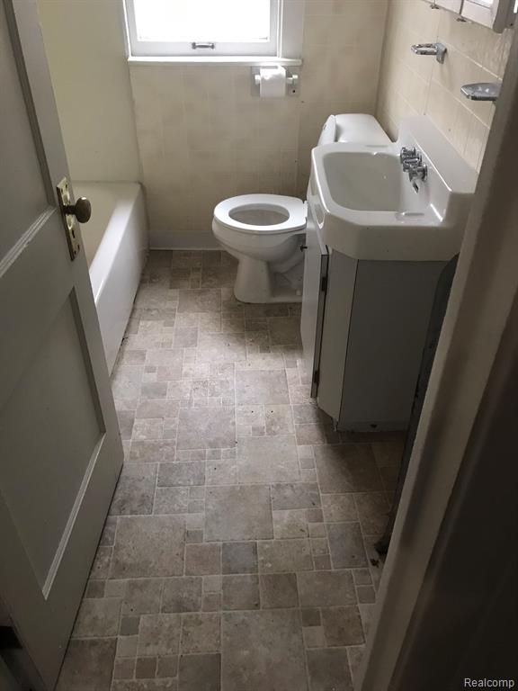 3958 Buckingham Avenue, Detroit, MI 48224 — Photo 5
