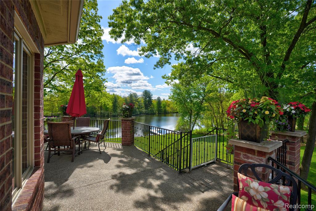 3074 POND Road, Leonard, MI 48367 — Photo 55