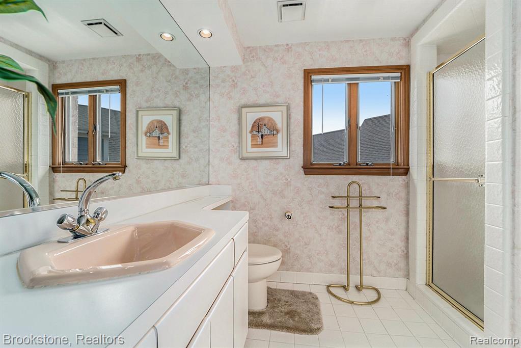 32315 N River Road, Harrison Township, MI — Photo 21