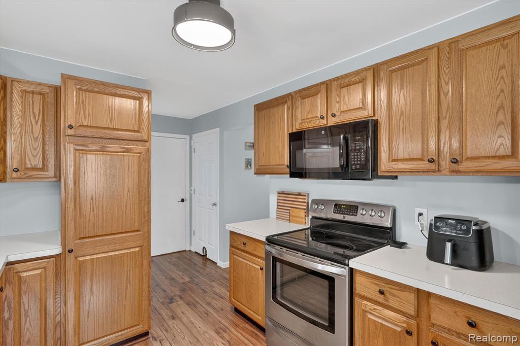 5521 Independence Colony Road, Grand Blanc, MI 48439 — Photo 17