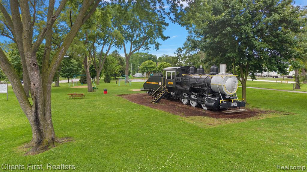 840 Saint James Street, Marysville, MI 48040 — Photo 16