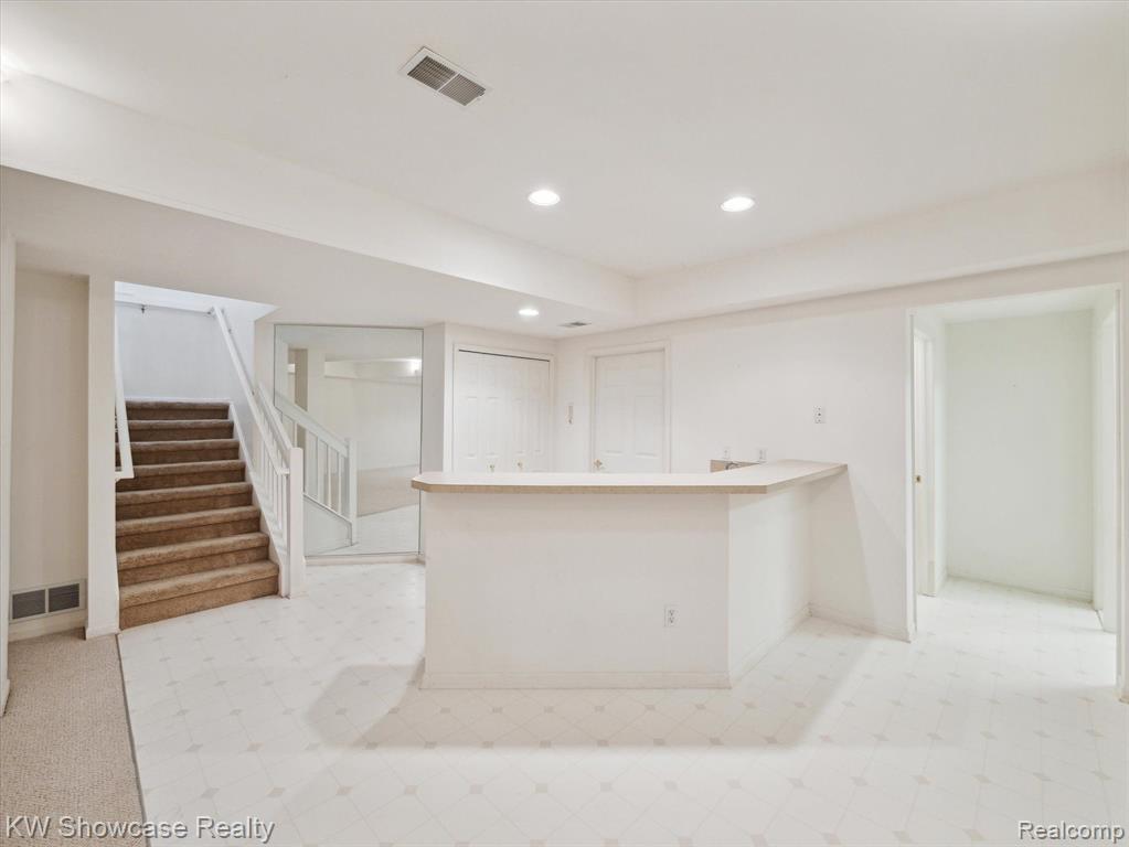 61011 EVERGREEN, South Lyon, MI 48178 — Photo 34
