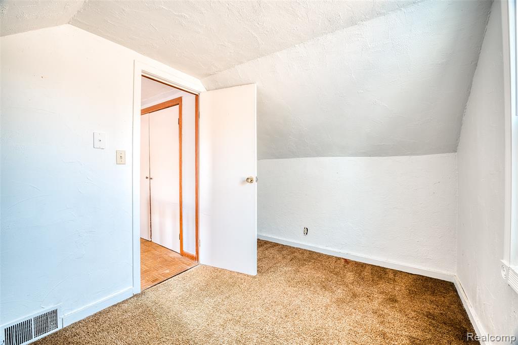 419 W Bernhard Avenue, Hazel Park, MI 48030 — Photo 21