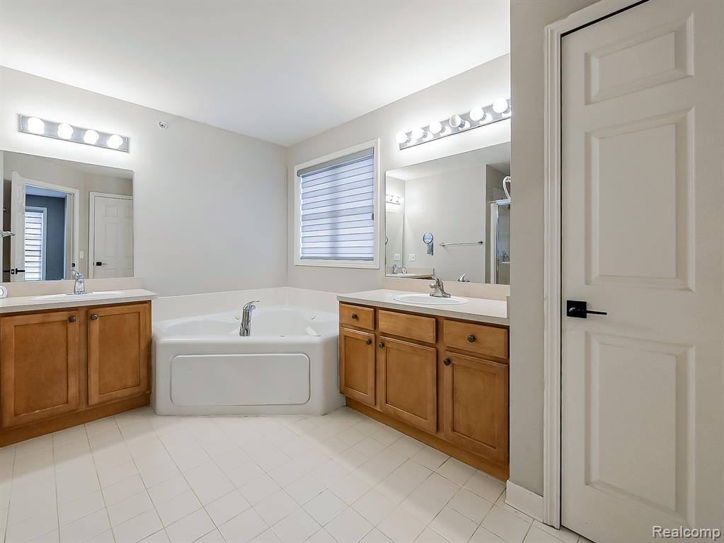 50107 Harding Street, Canton, MI 48188 — Photo 21