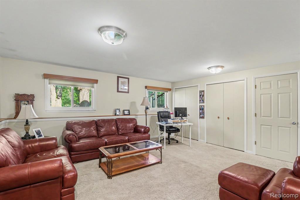 7370 Perry Lake Road, Clarkston, MI 48348 — Photo 18