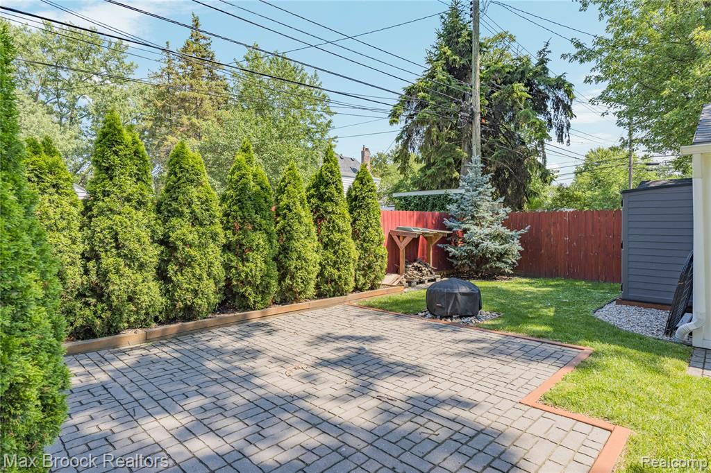 808 N Edgeworth Avenue, Royal Oak, MI 48067 — Photo 44
