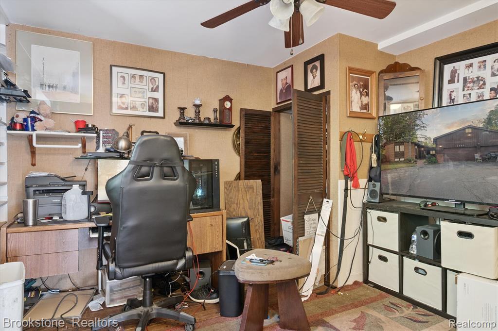 4665 W Maple Road, Bloomfield Hills, MI 48301 — Photo 44