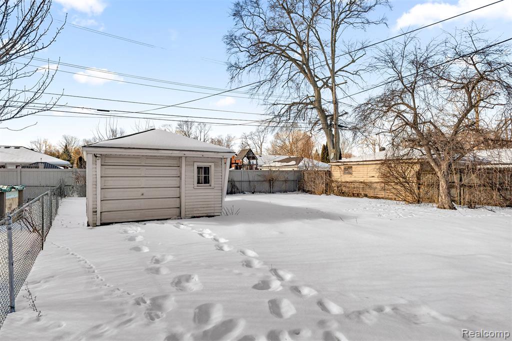 9327 Columbia, Redford, MI 48239 — Photo 38