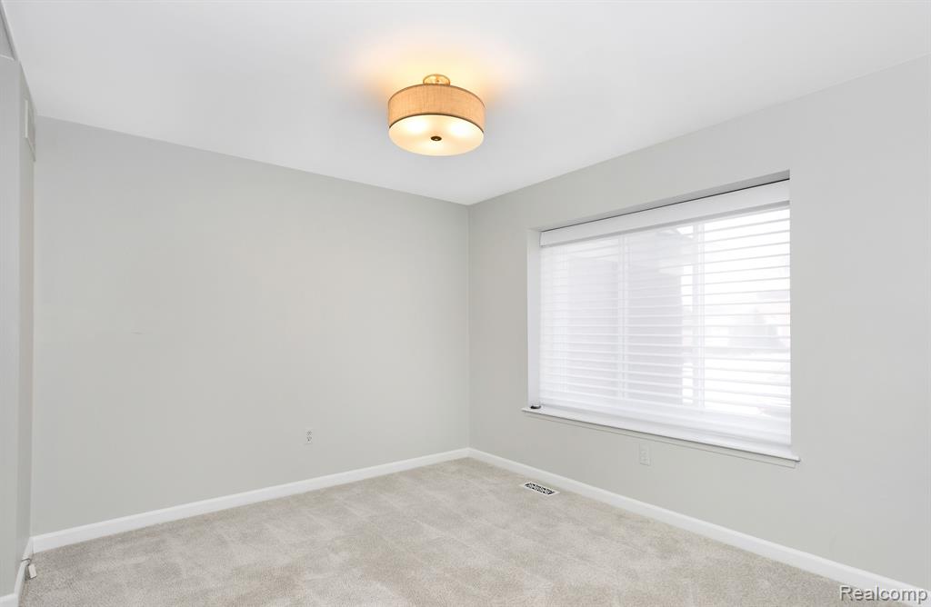 4914 CARA, Royal Oak, MI 48073 — Photo 7