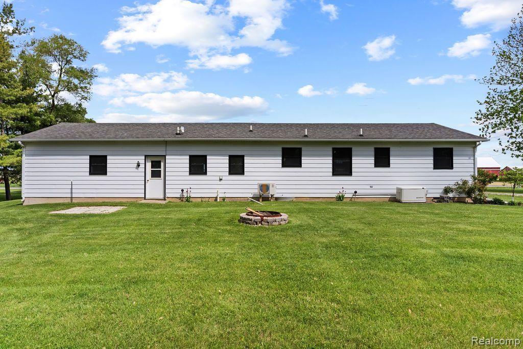 19354 BUECHE Road, New Lothrop, MI 48460 — Photo 34