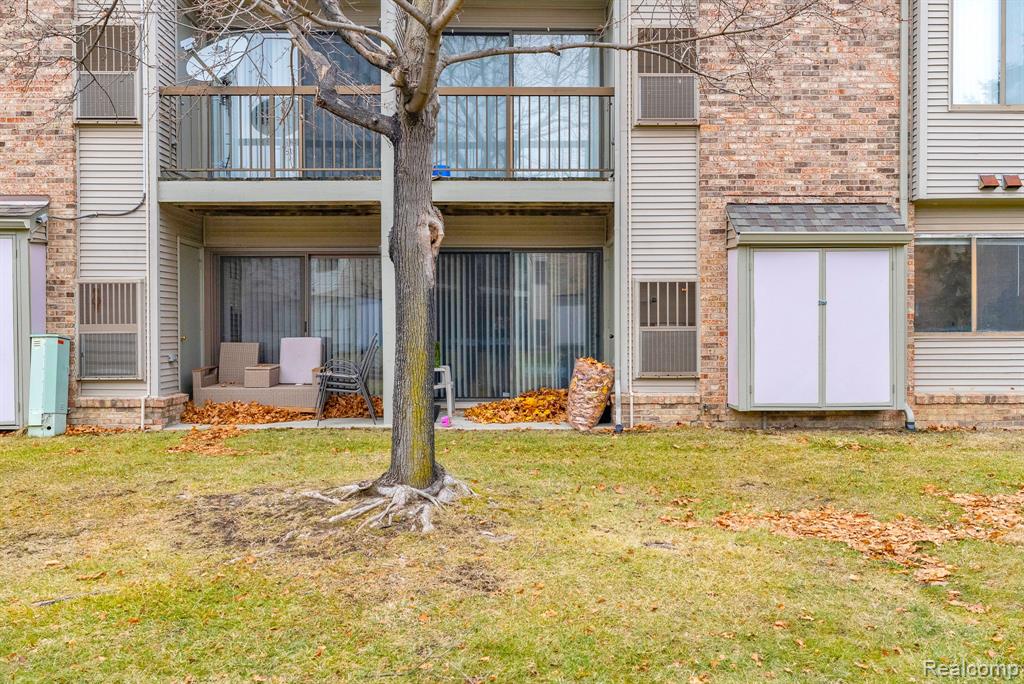 42764 Lilley Pointe Drive, Canton, MI 48187 — Photo 25