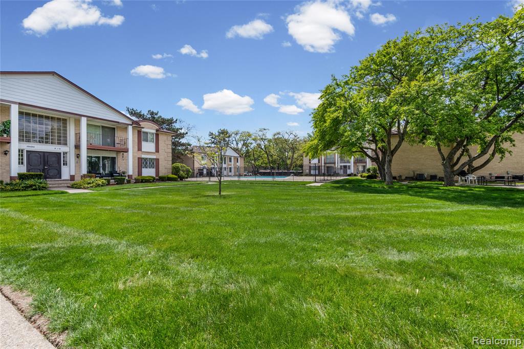 29296 Gloede Drive, Warren, MI 48088 — Photo 17