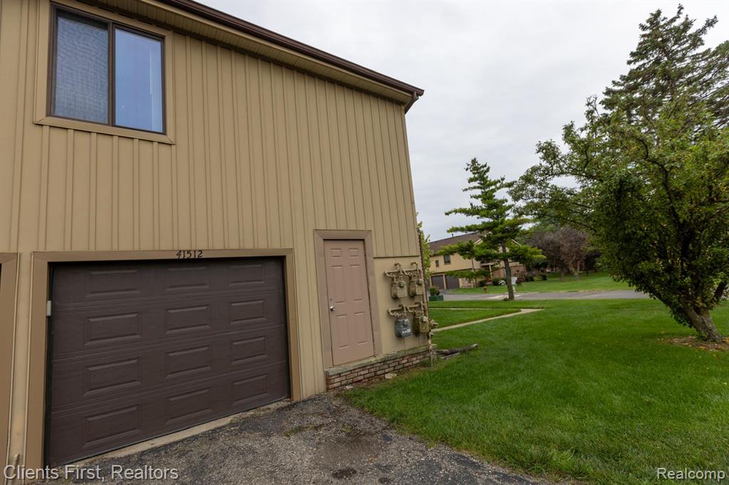 41512 Bedford Drive, Canton, MI 48187 — Photo 4