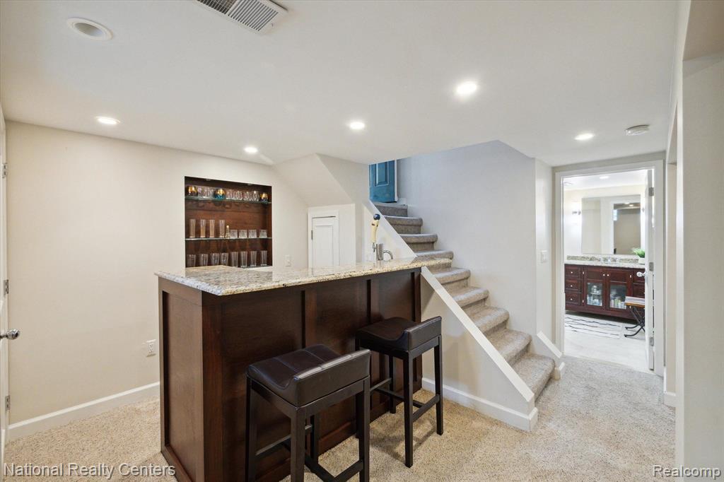 913 ORCHARD GROVE Drive, Royal Oak, MI 48067 — Photo 32