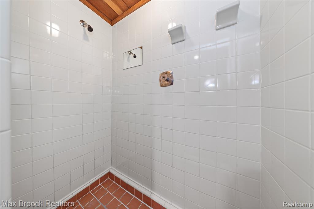 35550 Pleasant Valley Road, Farmington Hills, MI, 48331