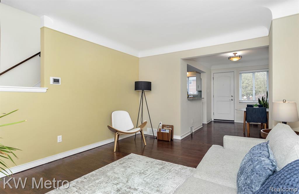 500 W HOUSTONIA Avenue, Royal Oak, MI 48073 — Photo 6
