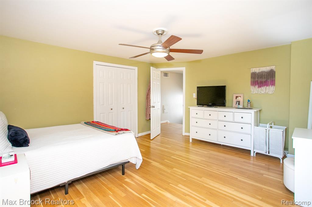 26015 ALLOR Avenue, Huntington Woods, MI — Photo 24
