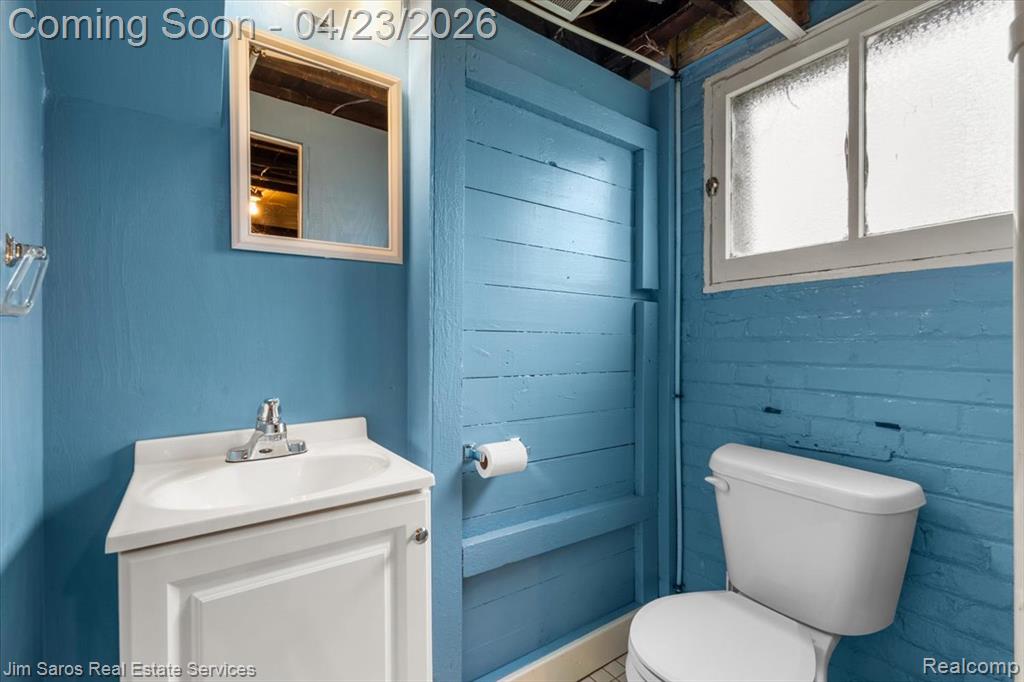 1053 Wayburn Street, Grosse Pointe, MI 48230 — Photo 15