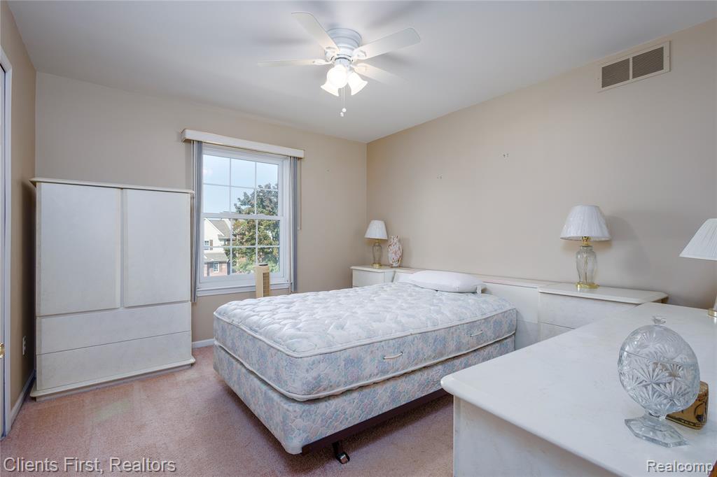 43103 Pond Bluff Drive, Van Buren, MI 48111 — Photo 18