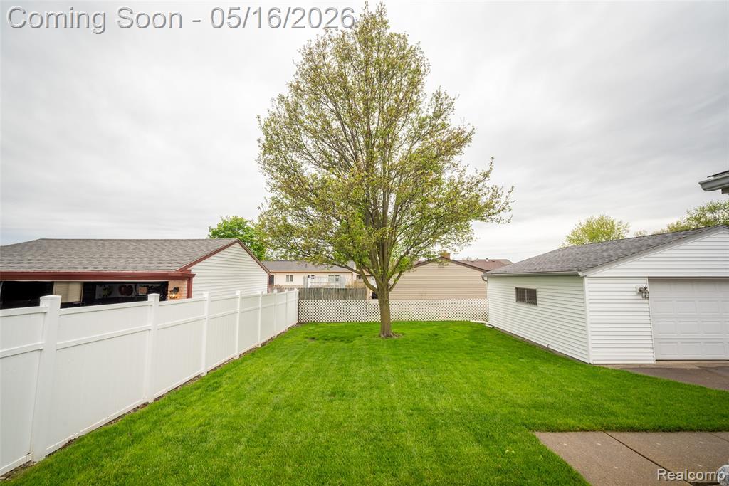 27188 Weddel Avenue, Brownstown, MI 48183 — Photo 25