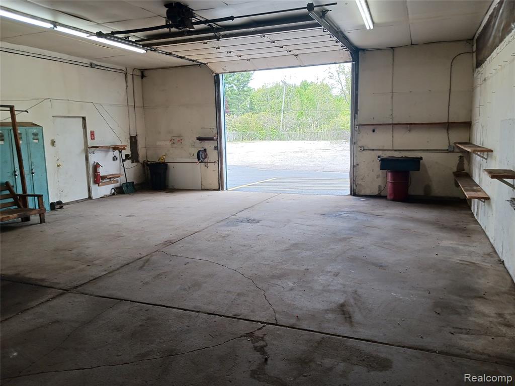 20401 Gudith Road, Brownstown, MI 48183 — Photo 26