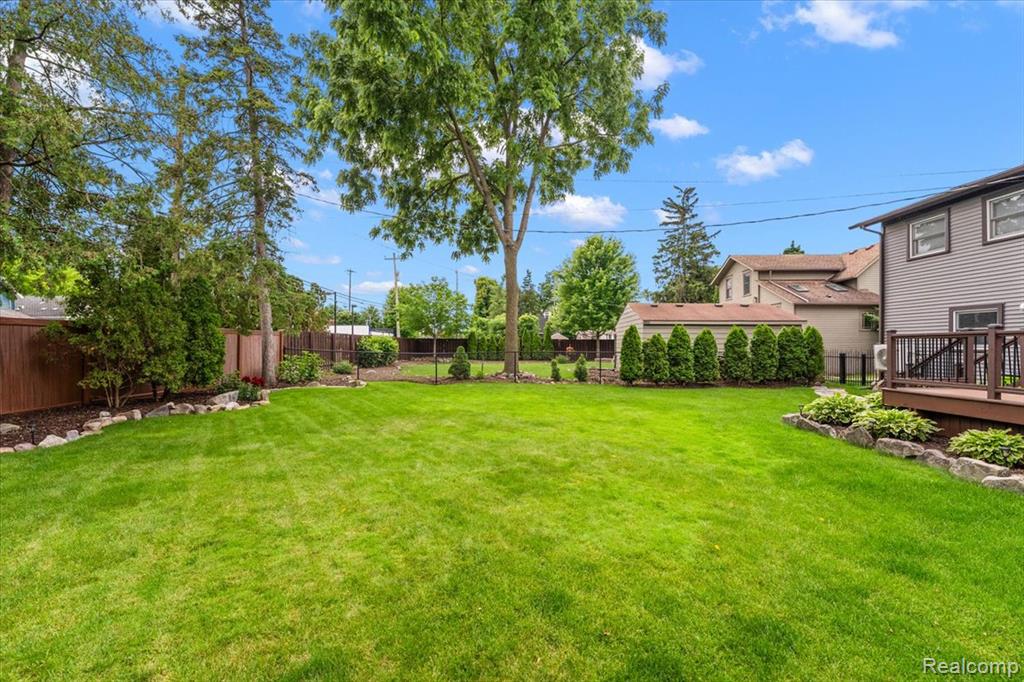 415 Yerkes Street, Northville, MI 48167 — Photo 9